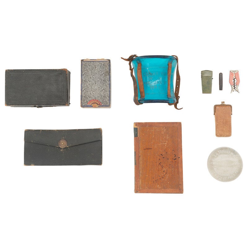 [Medicine] A collection of 9 items, incl. portable test tube kits, blood letting knives, a tournique - 2