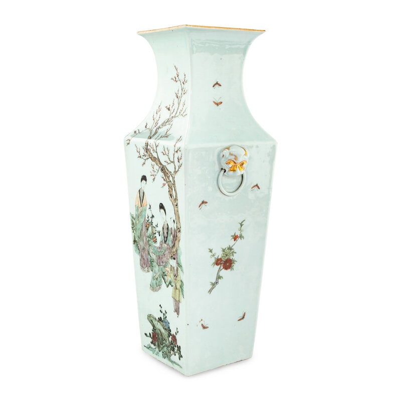 A Chinese Export Porcelain Vase - 2