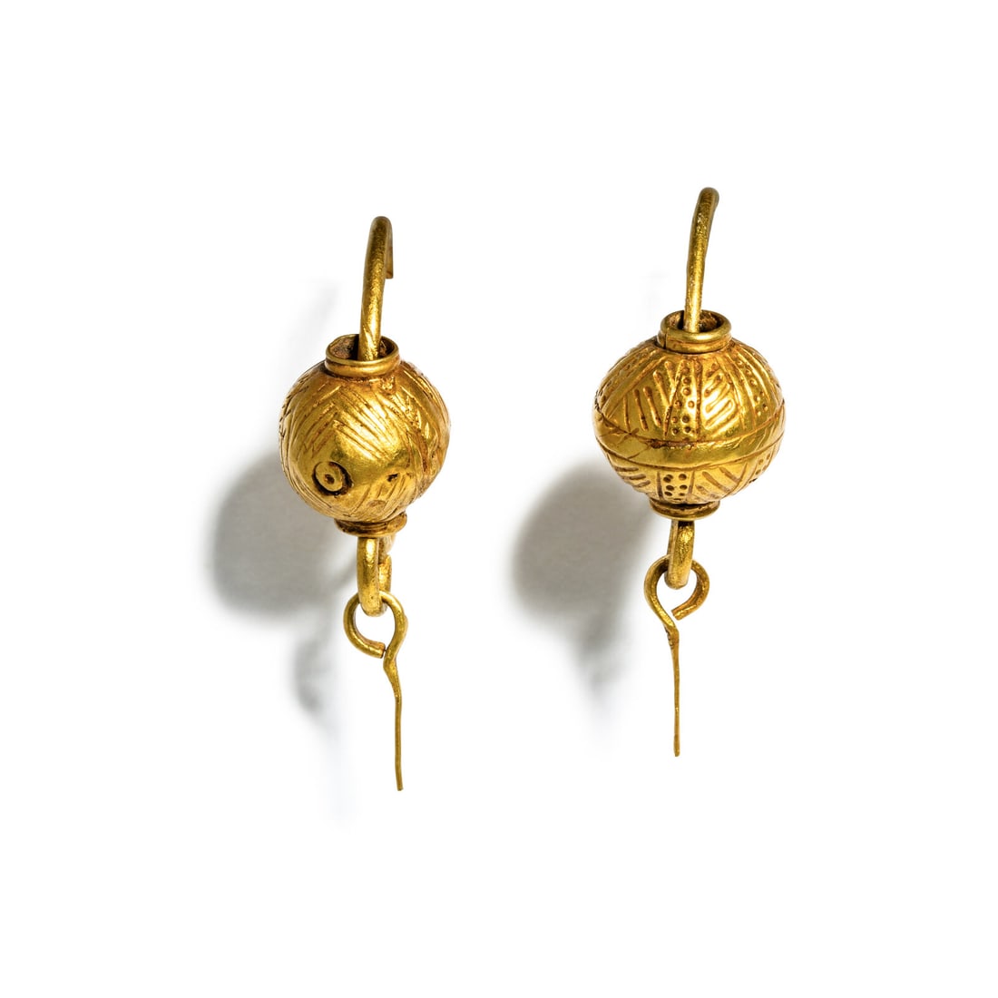 A Pair of Roman Gold Earrings (1 of 2)