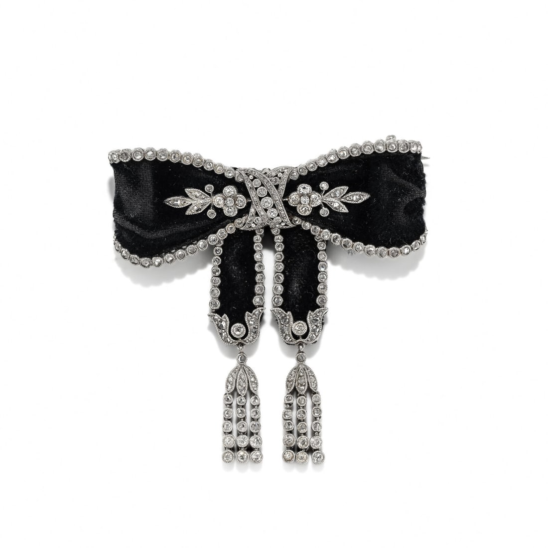 ART DECO, BLACK RIBBON, DIAMOND, AND PLATINUM BOW BROOCH (1 of 2)
