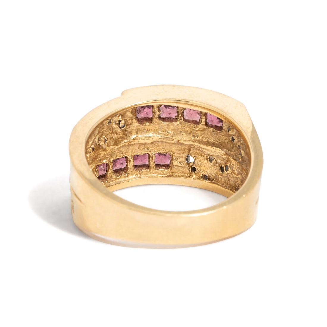 GARNET AND DIAMOND RING - 3