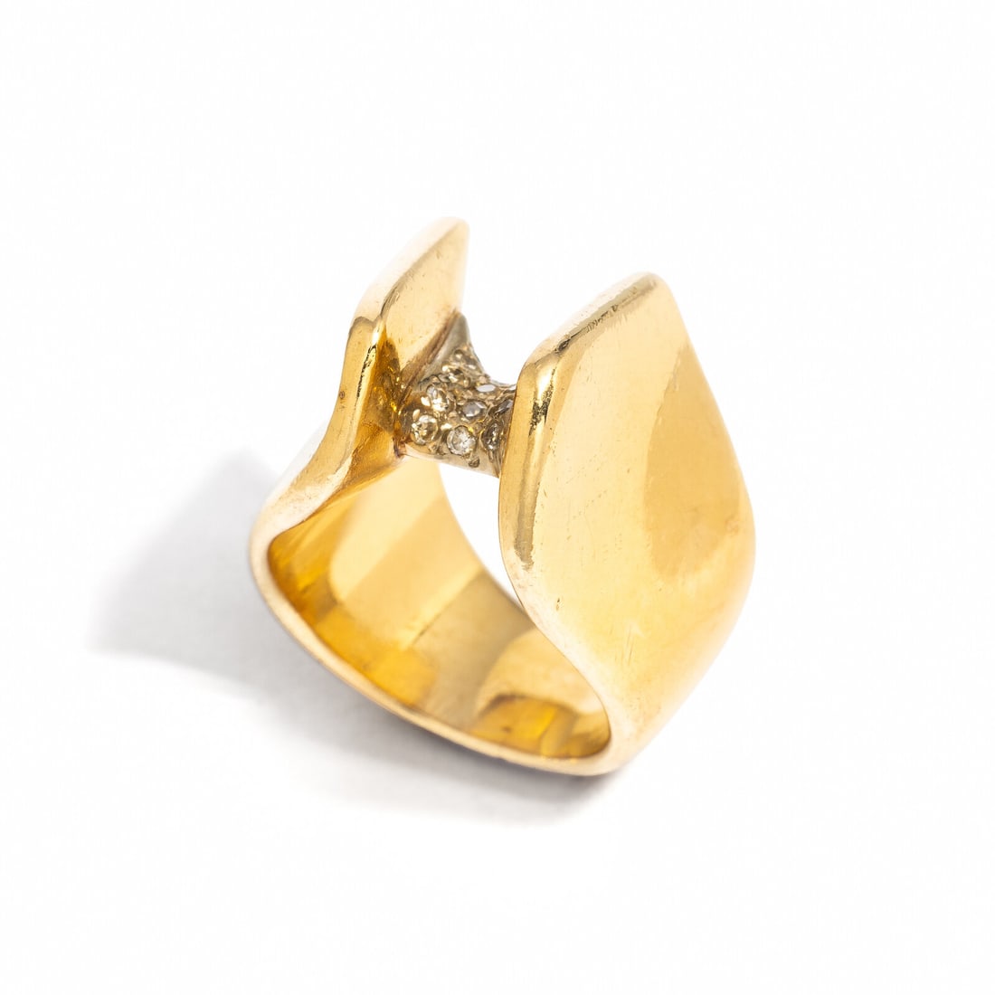 FREDRICK PRETE, YELLOW GOLD AND DIAMOND RING (1 of 3)
