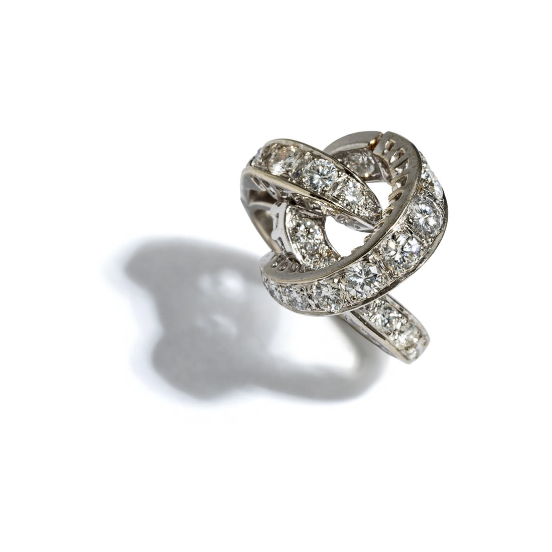 WHITE GOLD AND DIAMOND RING (1 of 3)