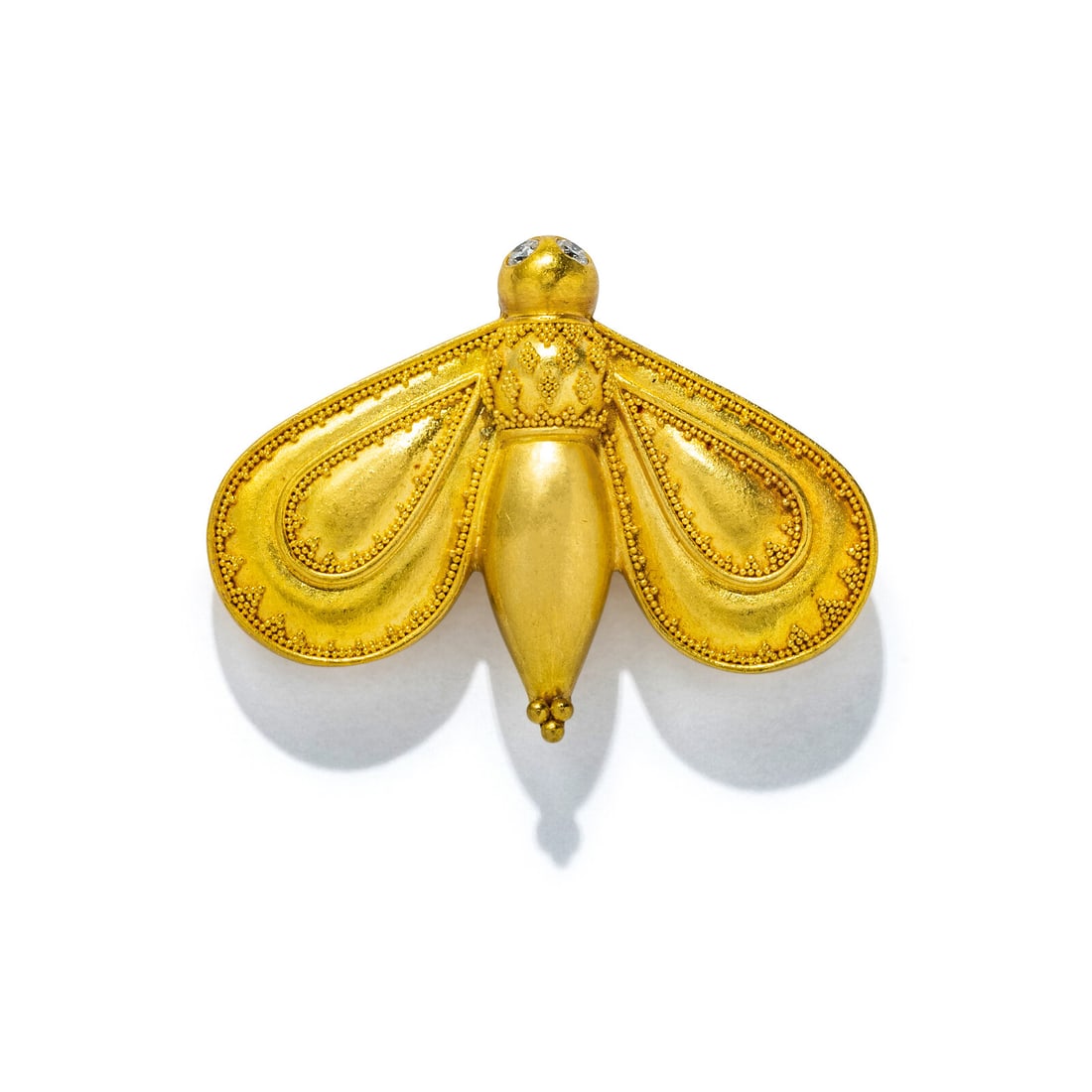 MAIJA NEIMIANIS, YELLOW GOLD AND DIAMOND BEE PENDANT BROOCH (1 of 2)