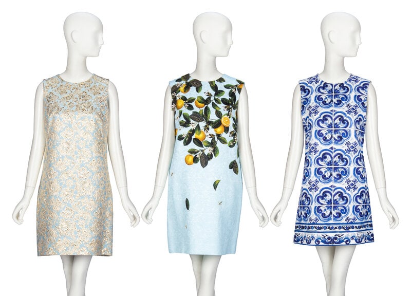 Three Designer Shift Dresses, Dolce & Gabbana and Oscar de la Renta : Three Designer Shift Dresses, Dolce & Gabbana and Oscar de la Renta THE FIRST Sleeveless mini shift dress in metallic gold & pale blue brocade. Round collarless neckline. Zipper closure at