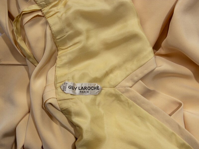 Guy Laroche Haute Couture, Cream Silk Wrap Dress - 6