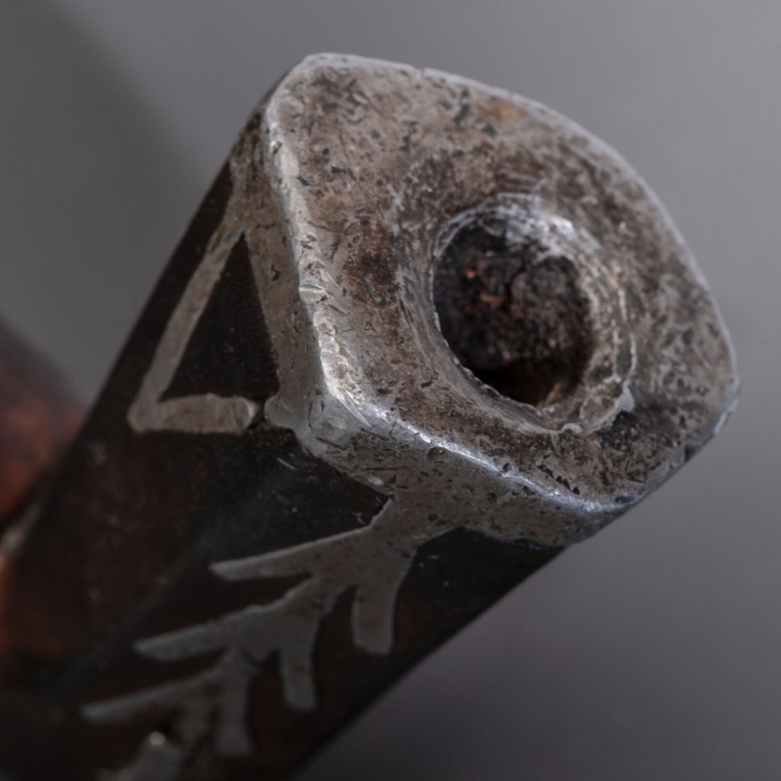 Monumental Ojibwe Calumet Pipe, with Fine Lead Inlay Burl Bowl - 5