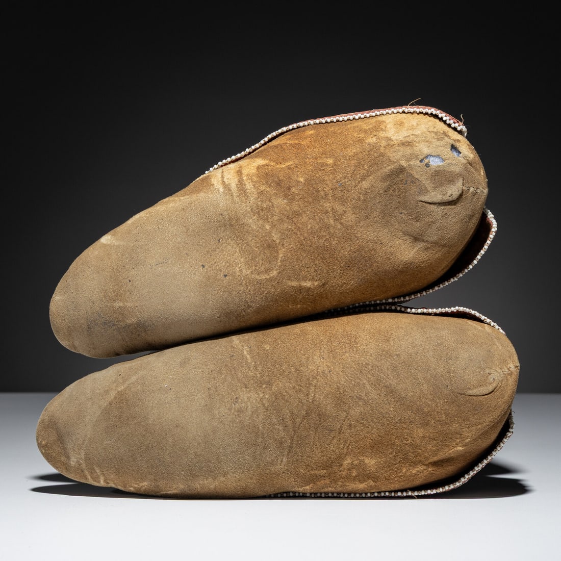 Northeastern Woodlands Beaded Hide Moccasins - 3