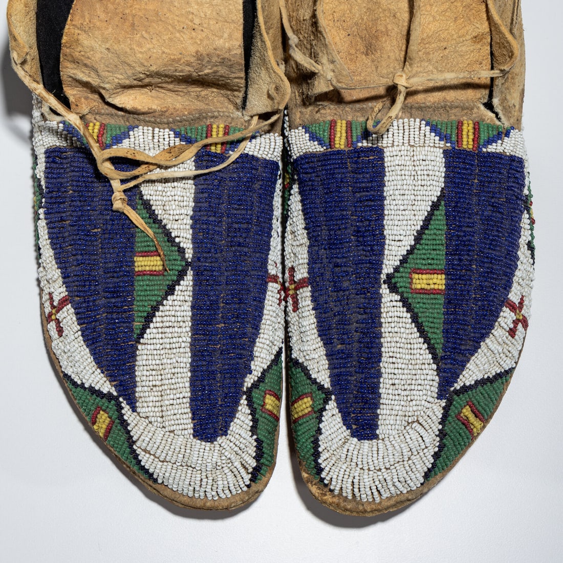 Sioux Beaded Hide Moccasins - 4