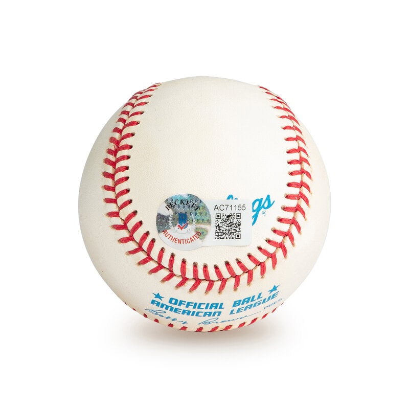 A Joe DiMaggio Single Signed Autograph Baseball (Beckett Authentication Services) - 3