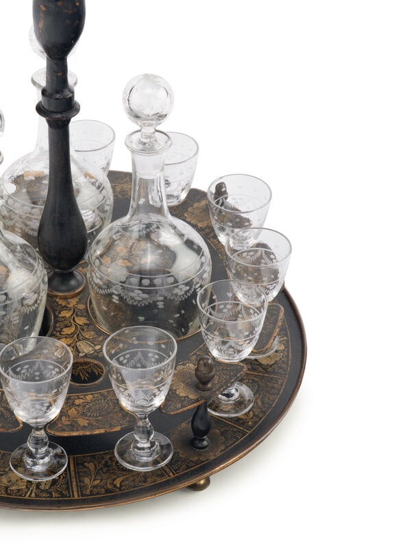 A Painted Tôle Cordial Caddy - 2