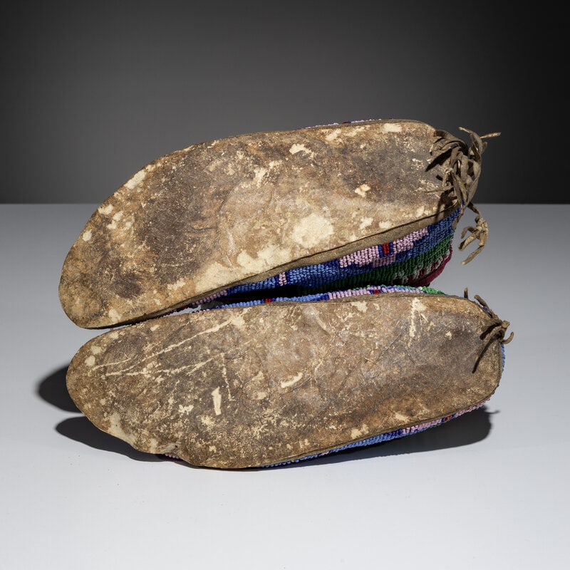 Sioux Beaded Hide Moccasins - 3