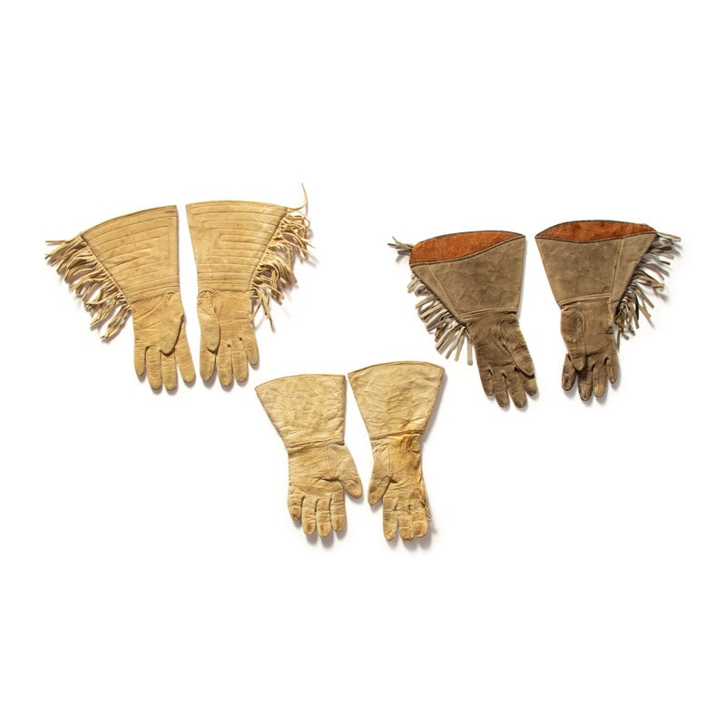 Embroidered Hide Gauntlets - 3