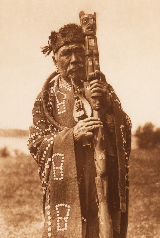 Edward S. Curtis (American, 1868-1952) Hamasaka in Tlu'wulahu Costume with Speaker's Staff - Qagyuhl - 3