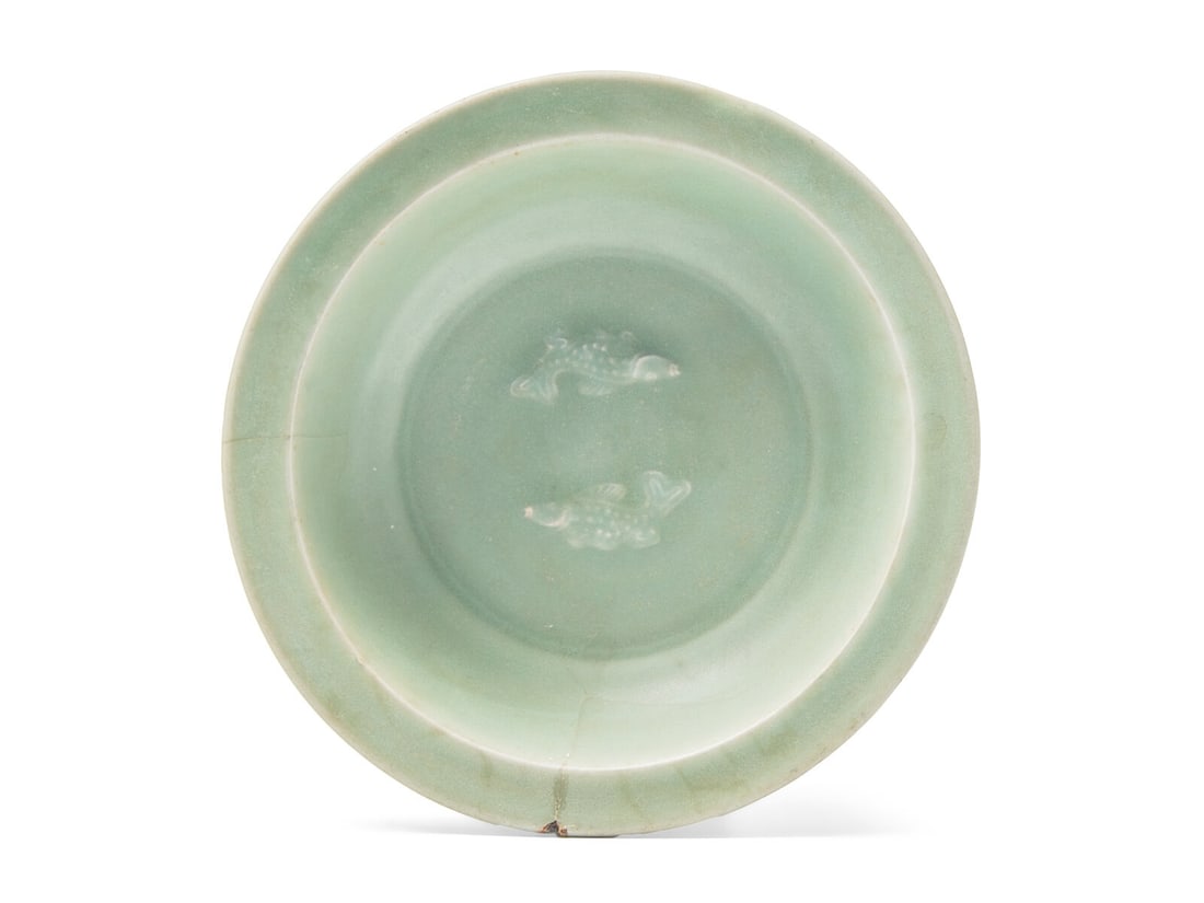 A Chinese Longquan Celadon Glazed Porcelain 'Double Fish' Dish, Ming Dynasty 明 龍 (1 of 2)