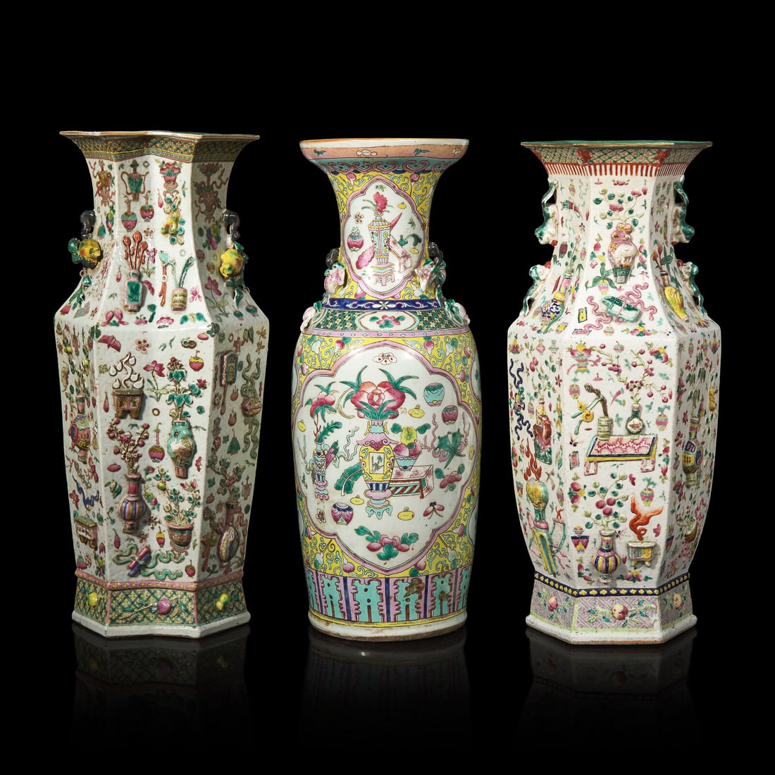 Three Chinese Famille Rose Porcelain 'Bogu' Vases, Late 19th-20th Century 晚清-民 (1 of 4)