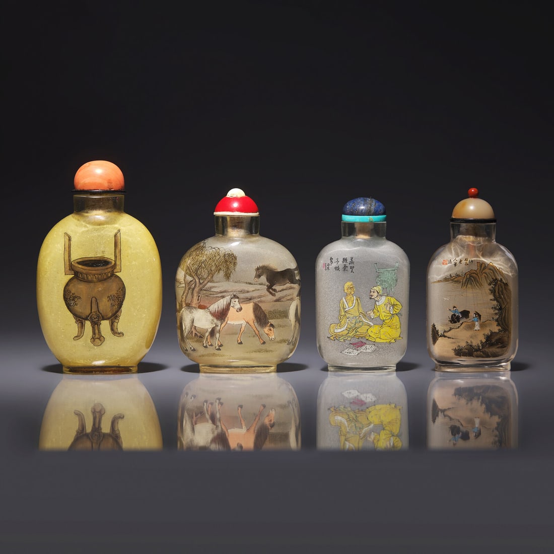Four Chinese Interior-Decorated Glass Snuff Bottles 玻璃内化鼻烟 (1 of 2)