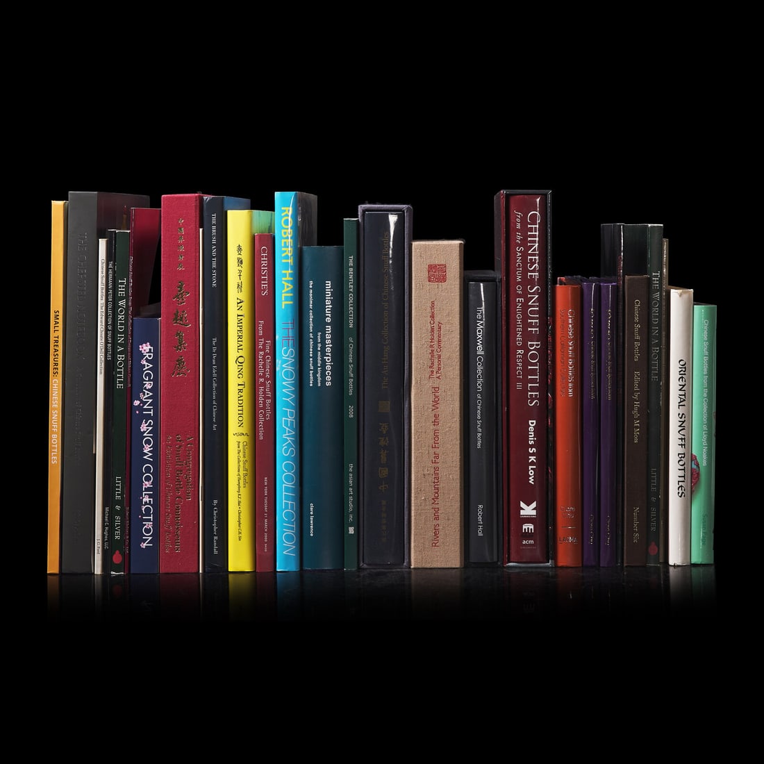 28 Single Owner Snuff Bottle Collections and Group Exhibitions Catalogues 私人鼻 (1 of 1)