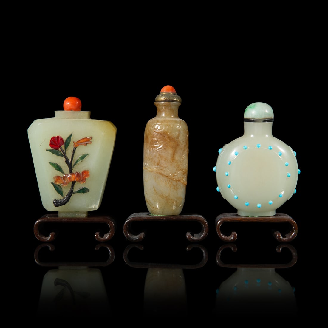 Three Chinese Jade Snuff Bottles, 19th-20th Century 晚清-近代 玉 (1 of 2)