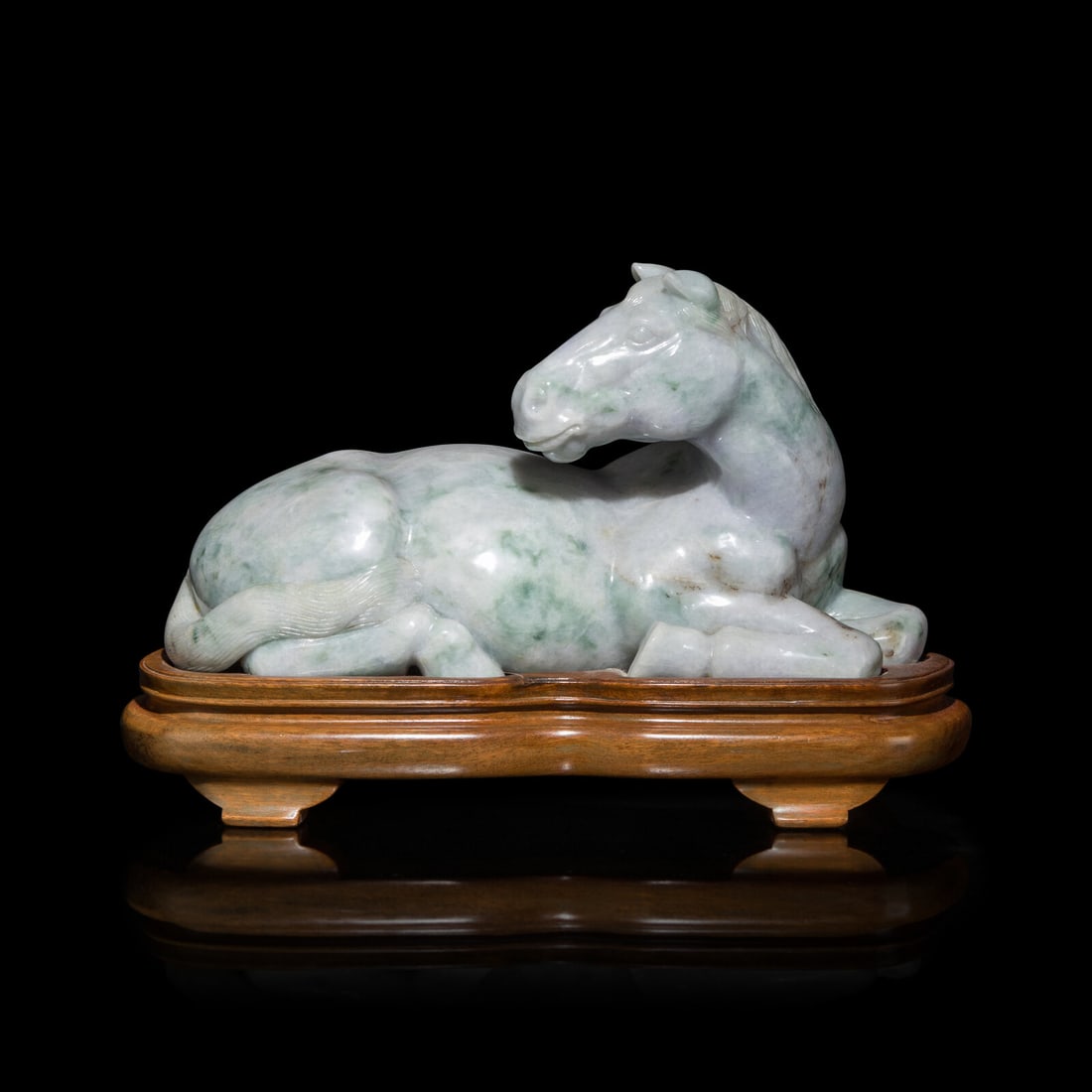 A Chinese Jadeite Horse, 20th Century 近代 翡翠臥馬 (1 of 4)