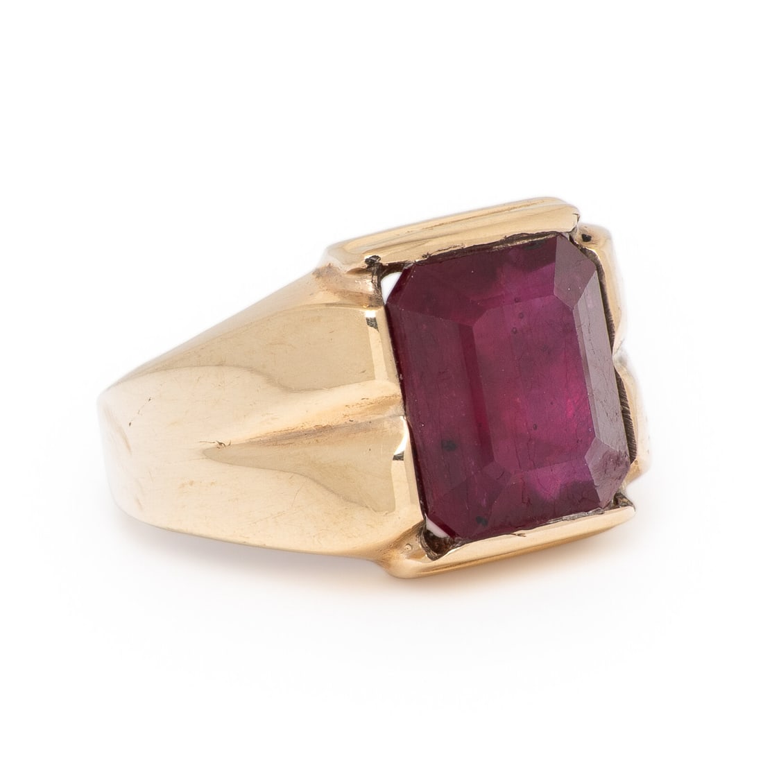 Yellow Gold and Synthetic Ruby Ring - 2