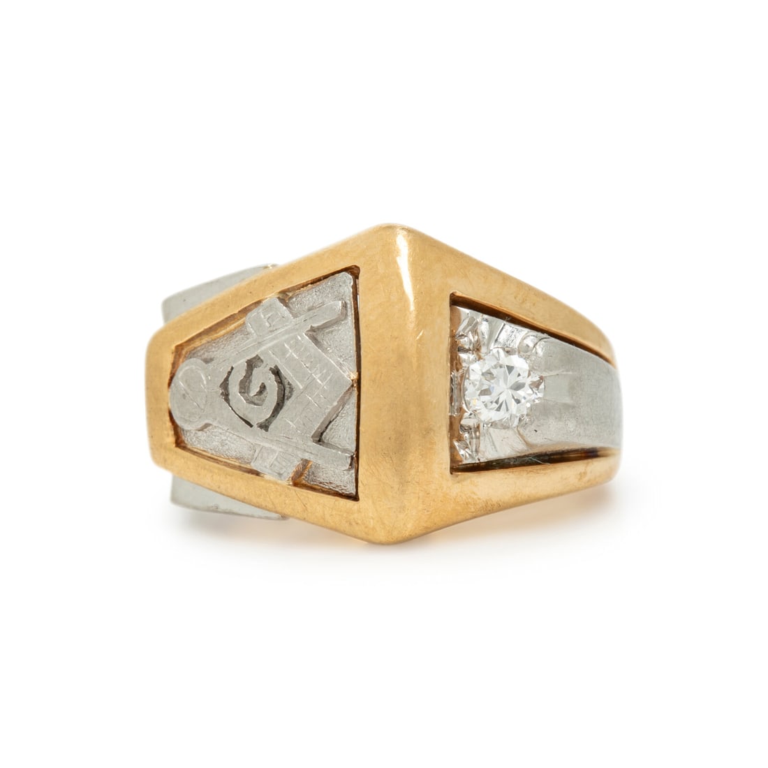 Bicolor Gold and Diamond Masonic Ring: Bicolor Gold and Diamond Masonic Ring Round diamond weighing approximately 0.15 carat. Platinum and yellow gold. Ring size 5. Stamp: W.M.B & SONS. Gross weight: 6.65 dwt. This lot is located in