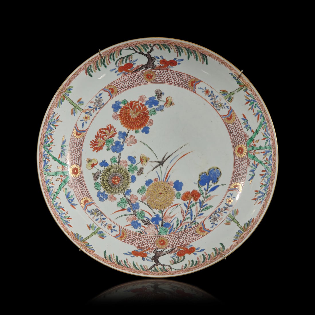 A Large Chinese Famille Verte Chrysanthemum Charger, Kangxi Period (1 of 3)