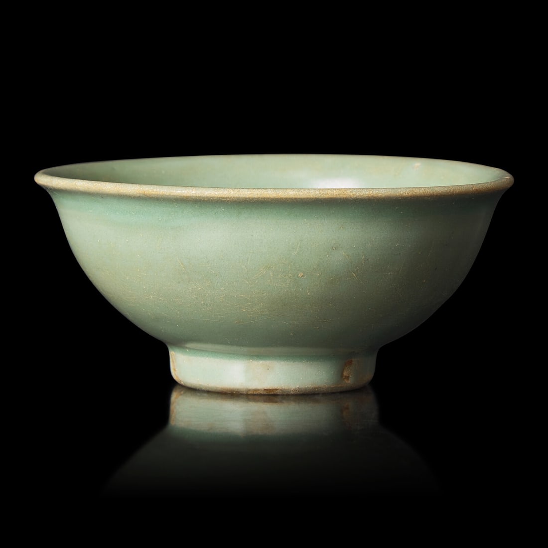 A Chinese Longquan Celadon Bowl, Southern Song-Yuan Dynasty (1 of 2)