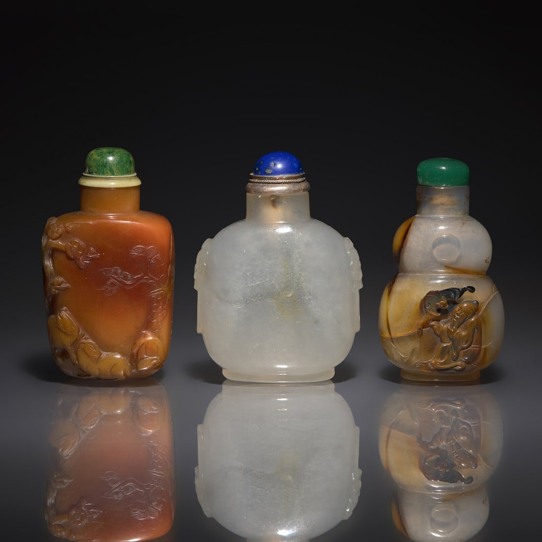 Three Chinese Carved Agate Snuff Bottles, 18th-19th Century (1 of 2)