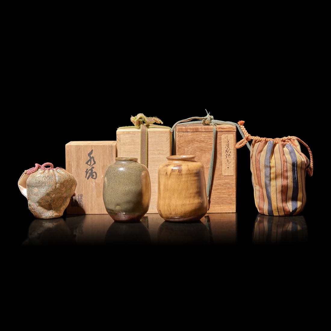 Two Japanese Tea Caddies, Chaire, Three Boxes, and Two Additional Covers, the Chaire 18th/19th (1 of 6)