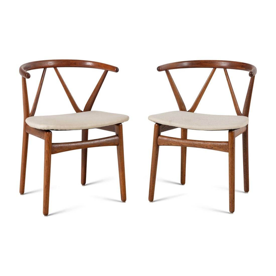 Two Henning Kjaernulf Model 225 Chairs (1 of 2)