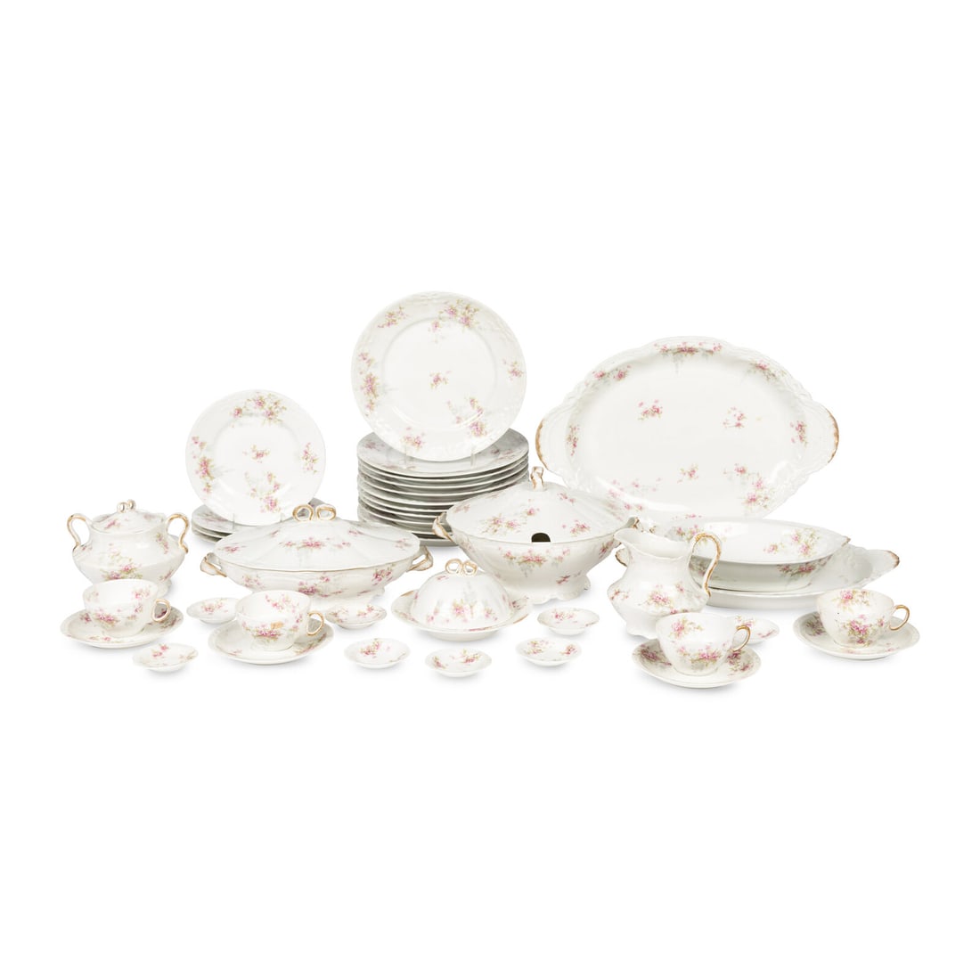 A Havilland-Limoges Porcelain Dinner Service (1 of 4)