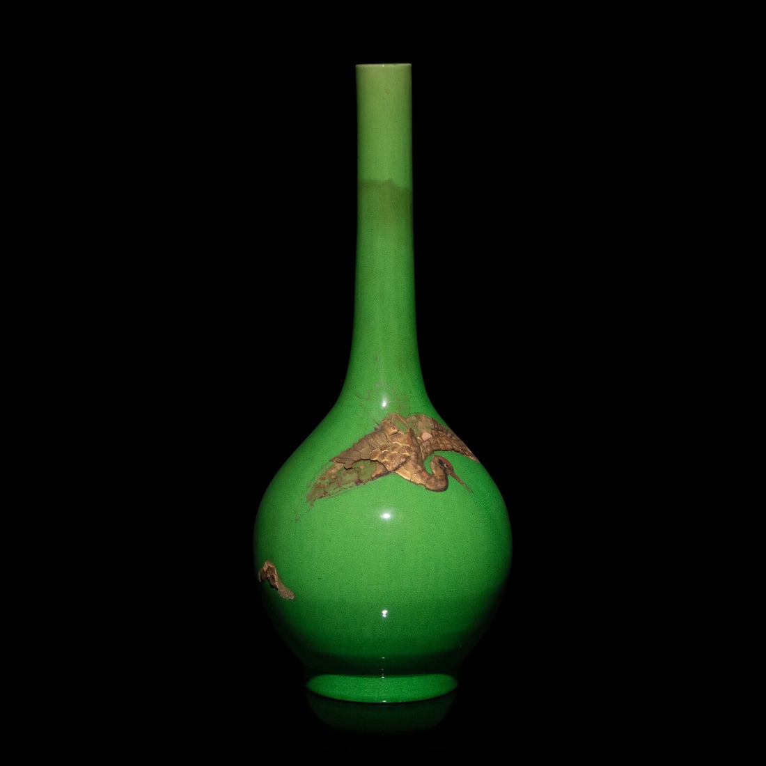 A Chinese Gilt Lacquered Green Glazed Porcelain 'Crane' Bottle Vase, 19th-Early 20th Century 晚 (1 of 4)