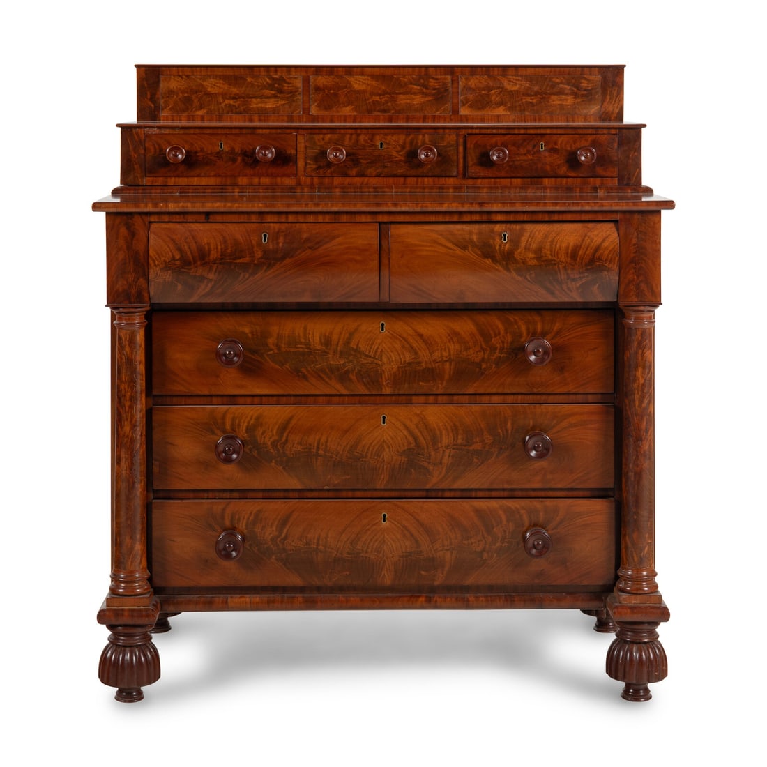 A Classical Mahogany Chest of Drawers (1 of 3)
