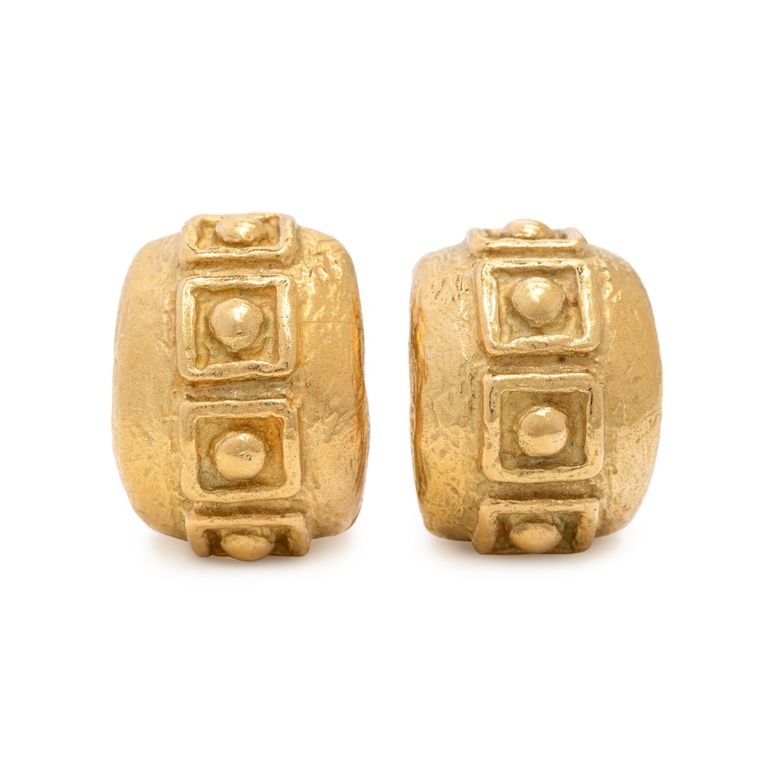 Katy Briscoe, 'E2', Yellow Gold Earrings: Katy Briscoe, 'E2', Yellow Gold Earrings Hammered 18 karat yellow gold. 7/8 inch long. Stamp: 18K KATY BRISCOE. Gross weight: 16.75 dwt. Property from an Important Private Collection, Florida This lot