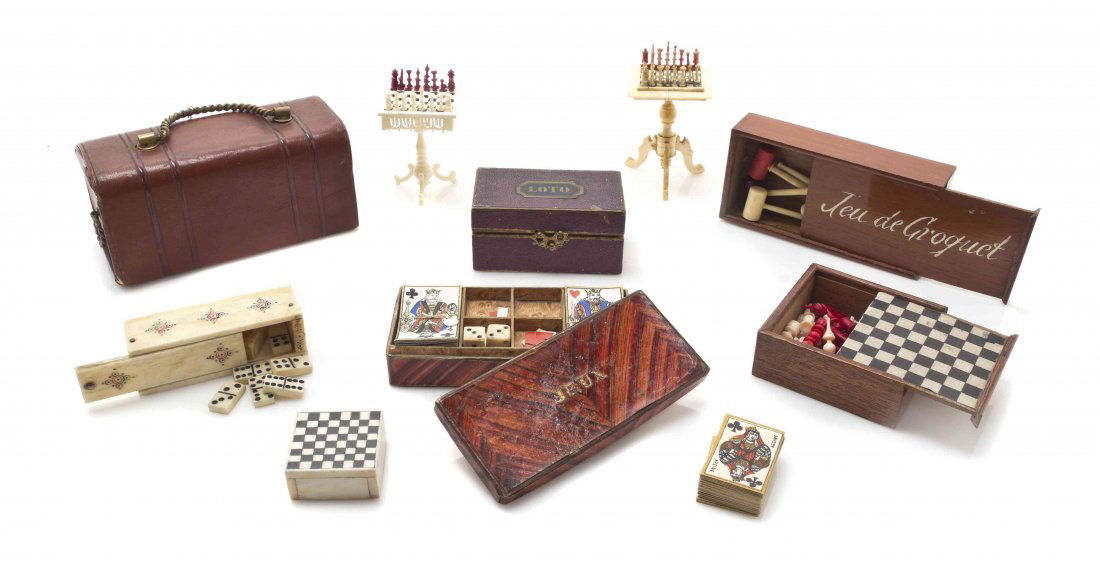 A Collection of Vintage Games, Length of longest 4 1/8 (1 of 1)