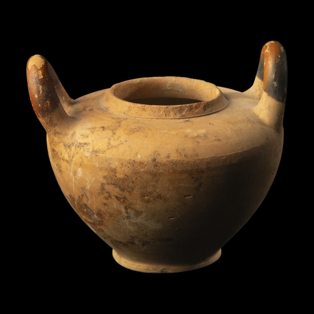 A Corinthian Terracotta Lebes Gamikos (1 of 4)