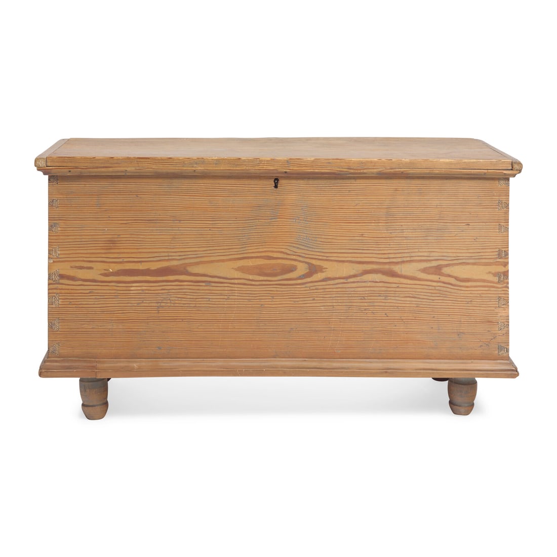 A Southern Yellow Pine Blanket Chest (1 of 3)