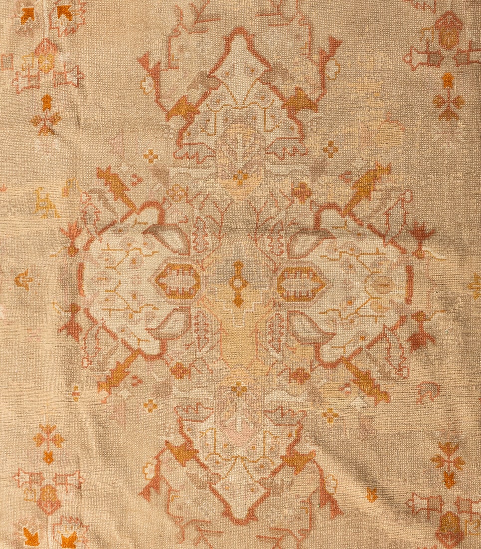 An Oushak Carpet - 2
