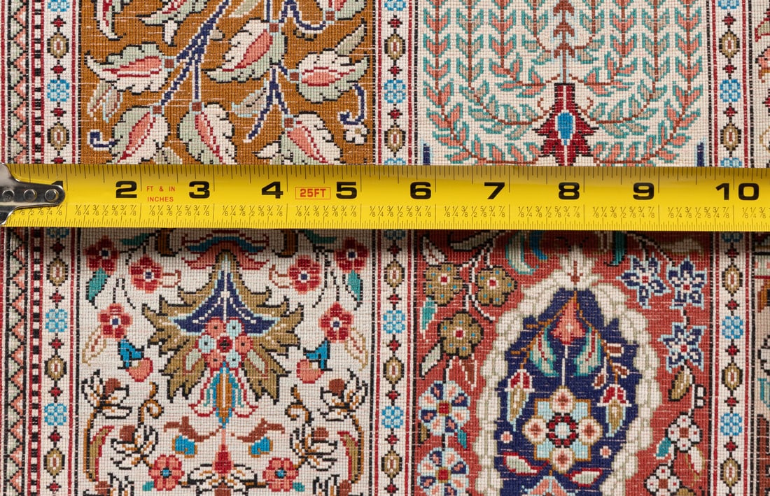 A Bakhtiari Silk Runner - 3