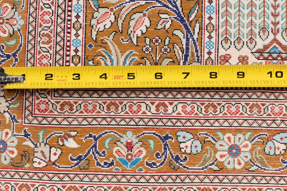 A Bakhtiari Silk Runner - 3