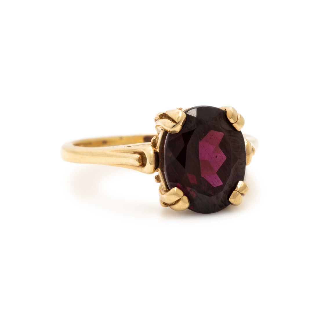 Garnet and Yellow Gold Ring - 2