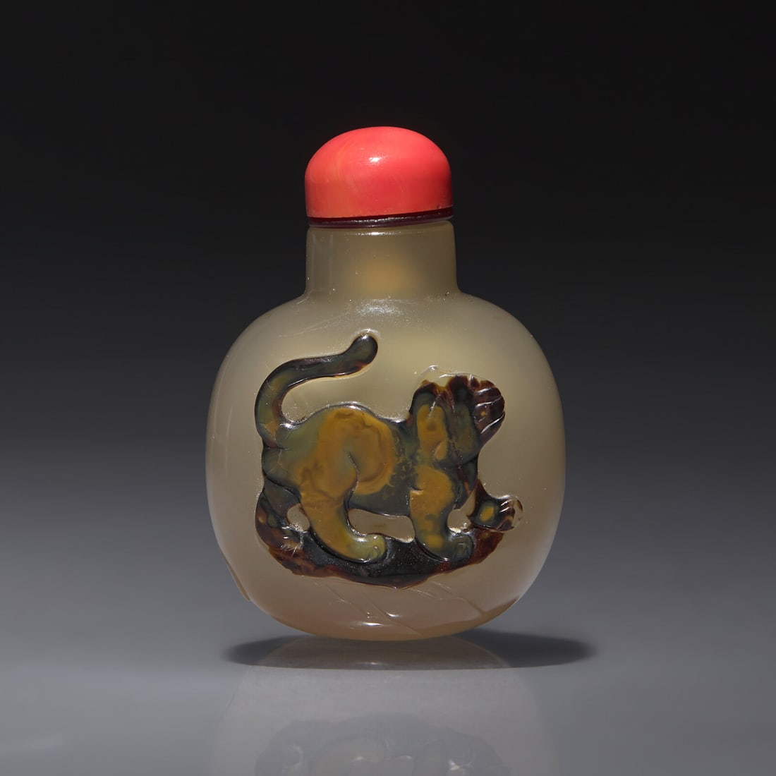 A Small Chinese Carved Shadow Agate Snuff Bottle, Qing Dynasty, Circa 1750-1860 (1 of 2)