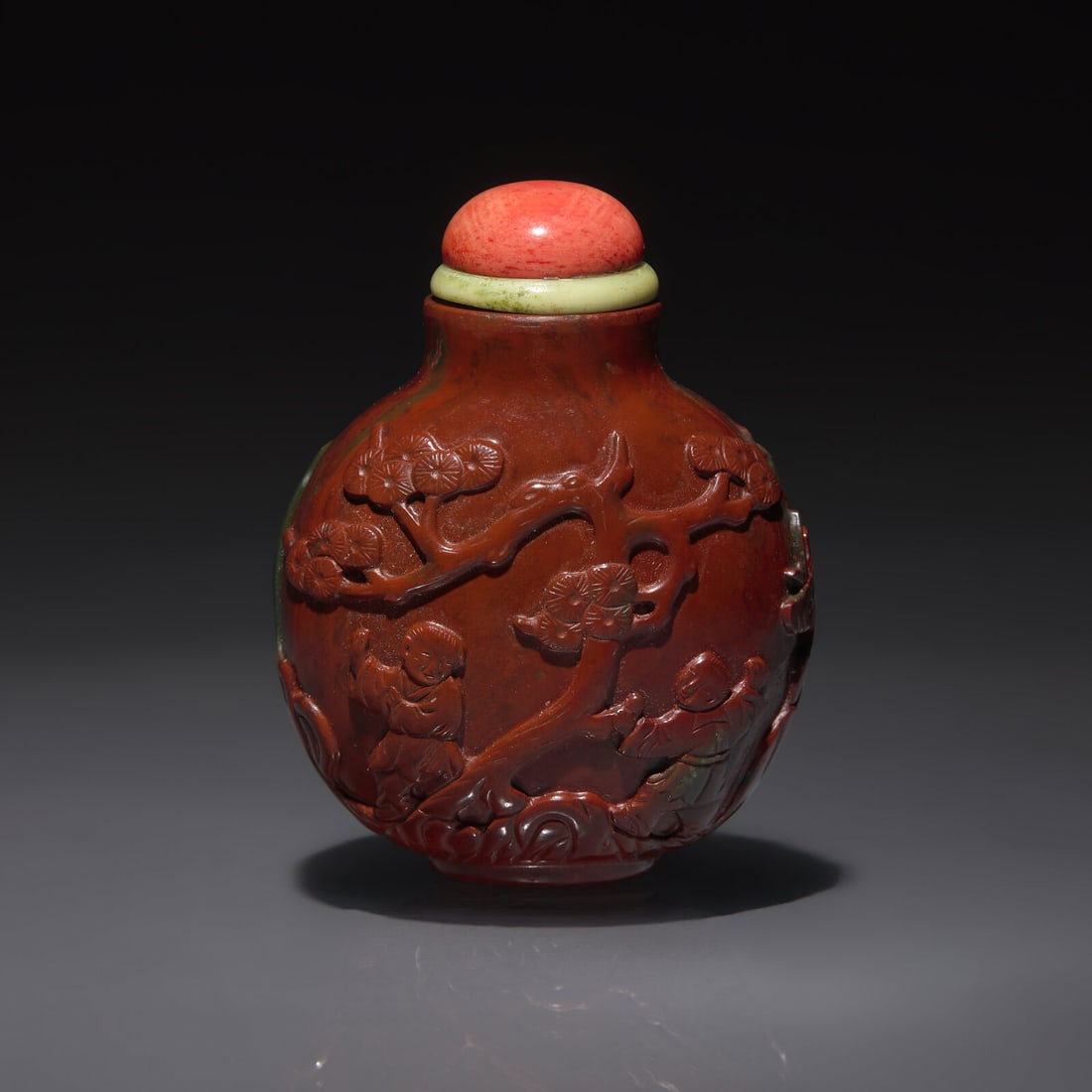 A Chinese Carved Jasper Snuff Bottle, Qing Dynasty, Circa 1820-1880: A Chinese Carved Jasper Snuff Bottle, Qing Dynasty, Circa 1820-1880 1820–1880年 羊肝瑪瑙雕童子圖鼻煙壺 Circa 1820-1880 Of 