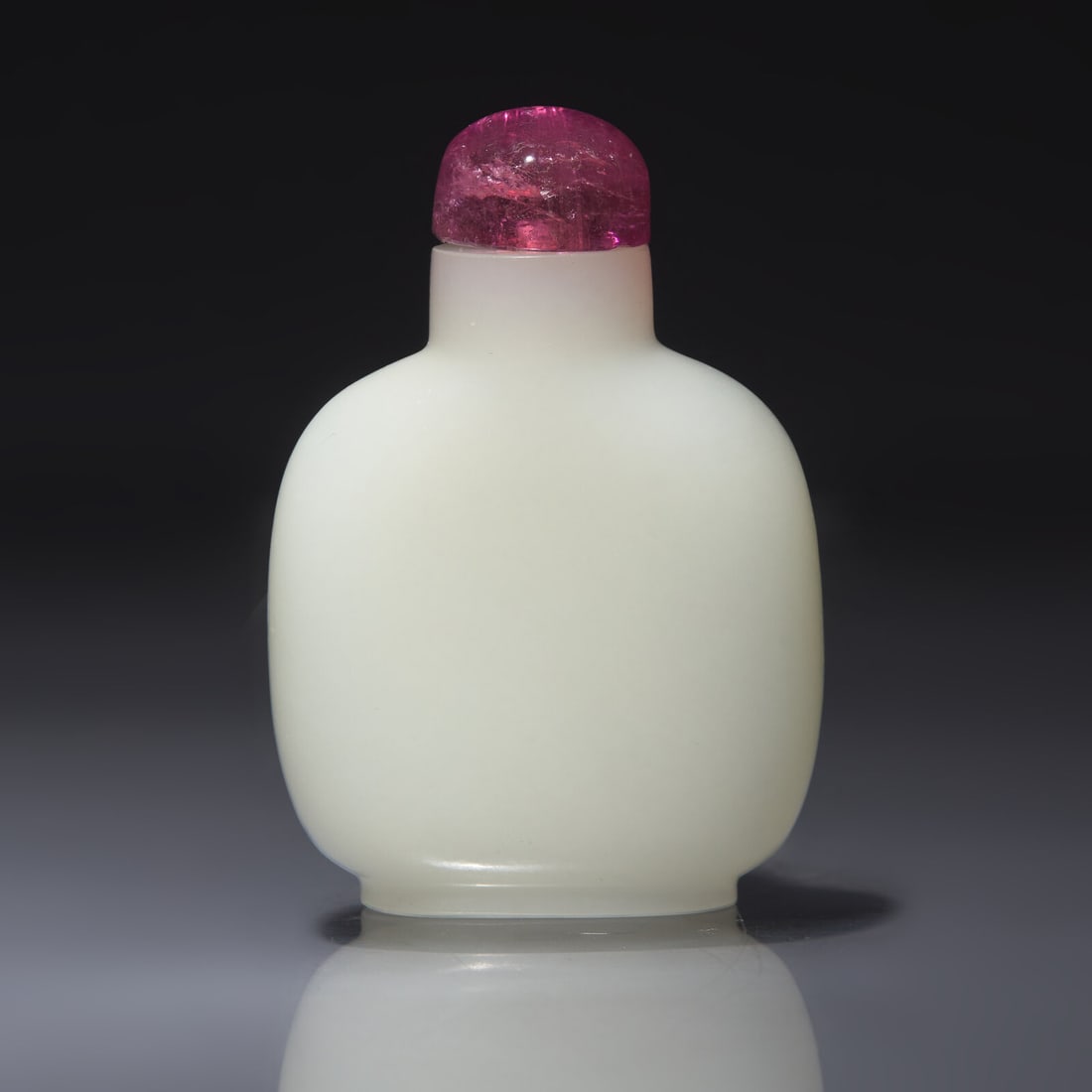 A Fine Chinese White Jade Snuff Bottle, Qing Dynasty, Circa 1780-1850 (1 of 2)