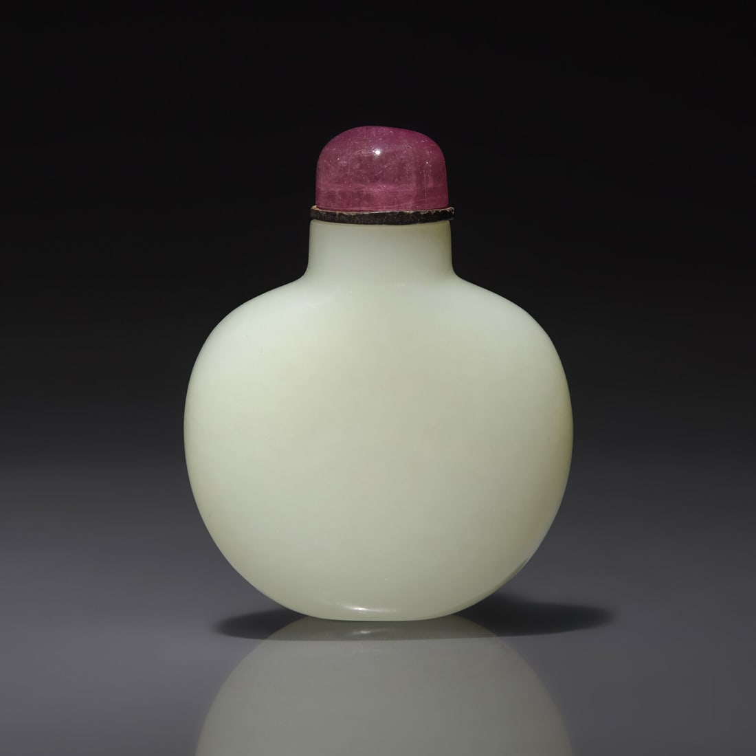 A Chinese Creamy-White Jade Snuff Bottle, Qing Dynasty, Circa 1736-1795: A Chinese Creamy-White Jade Snuff Bottle, Qing Dynasty, Circa 1736-1795 1736-1795年 白玉素面鼻煙壺 Circa 1736-1795 Of flattened circular form, the shoul