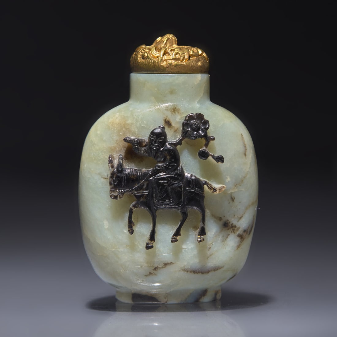 A Chinese Carved Grey and Black Jade Snuff Bottle, Qing Dynasty, 19th Century (1 of 2)