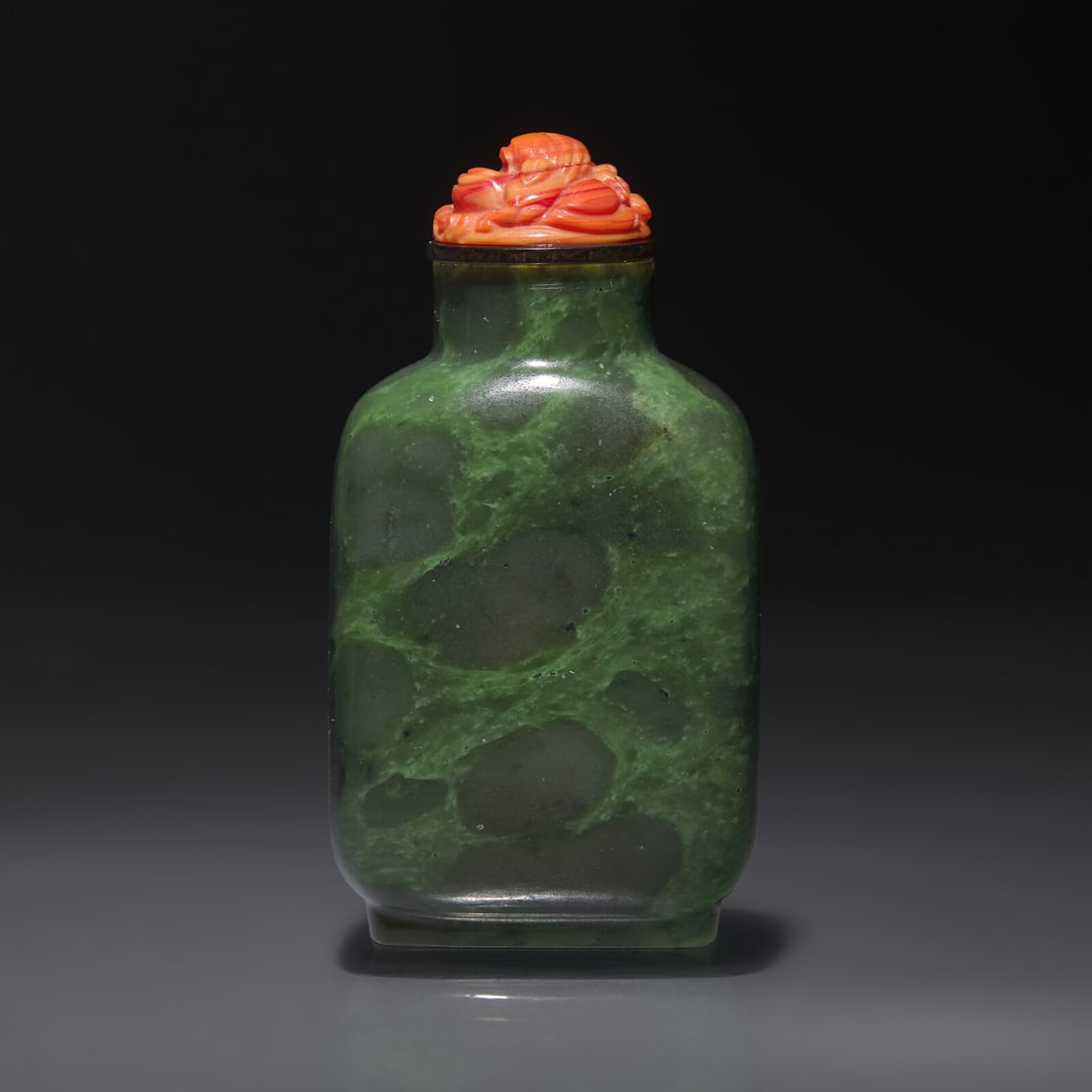 A Chinese Spinach Jade Snuff Bottle, Qing Dynasty, 19th Century: A Chinese Spinach Jade Snuff Bottle, Qing Dynasty, 19th Century 清中期 碧玉素面鼻煙壺 19th Century Of rectangular form, the shoulders slopin