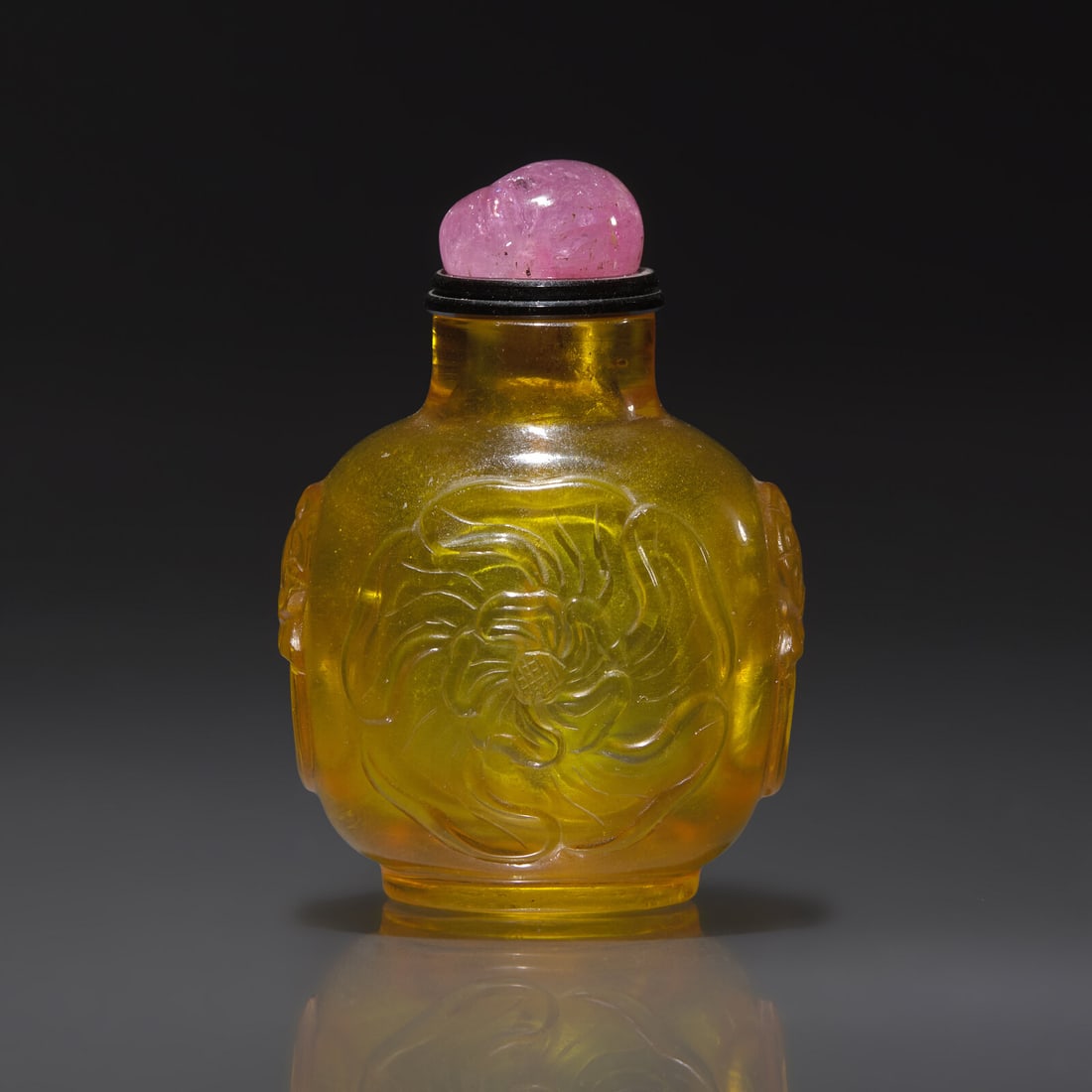 An Imperial Chinese Carved Yellow Glass Snuff Bottle, Qing Dynasty, Circa 1725-1800 (1 of 2)