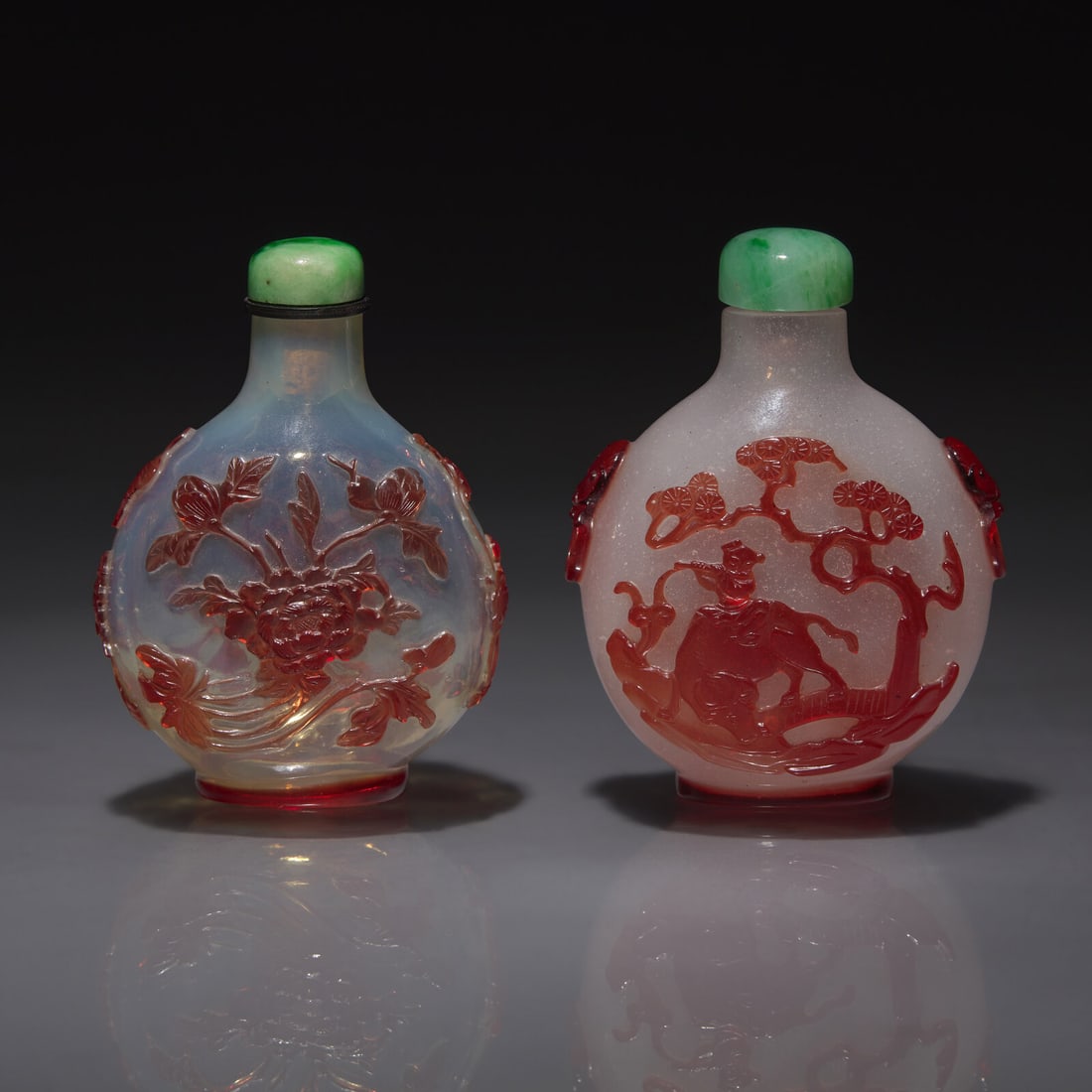 Two Chinese Ruby-Overlay Glass Snuff Bottles, Qing Dynasty, 19th Century (1 of 2)